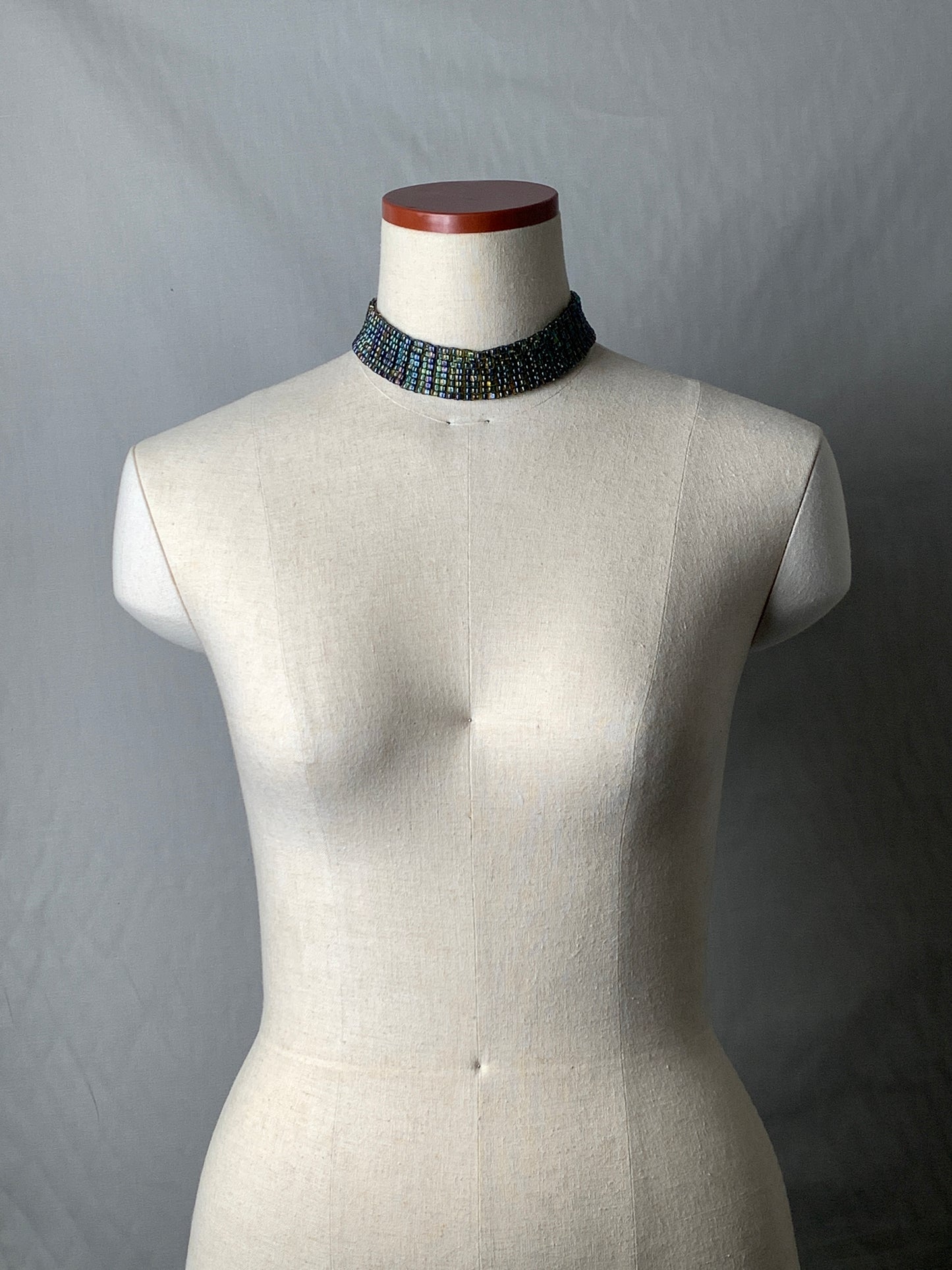 【受注販売】tie collar Triangle type A necklace navy green